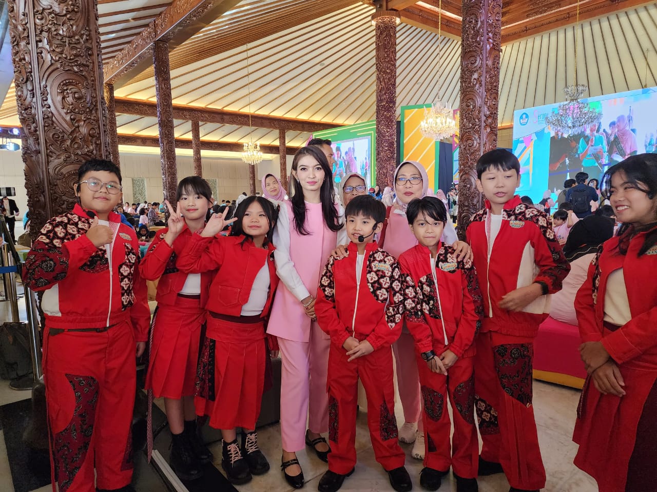 Bersama Ibu Wapres